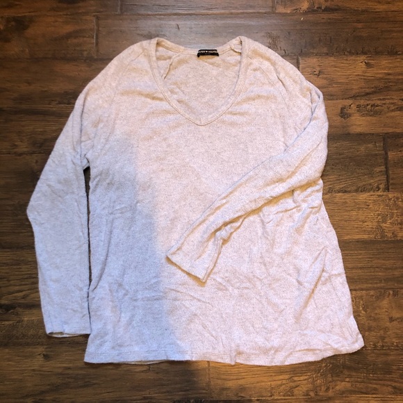 Brandy Melville one size tunic. Bought used good condition. - Picture 3 of 3
